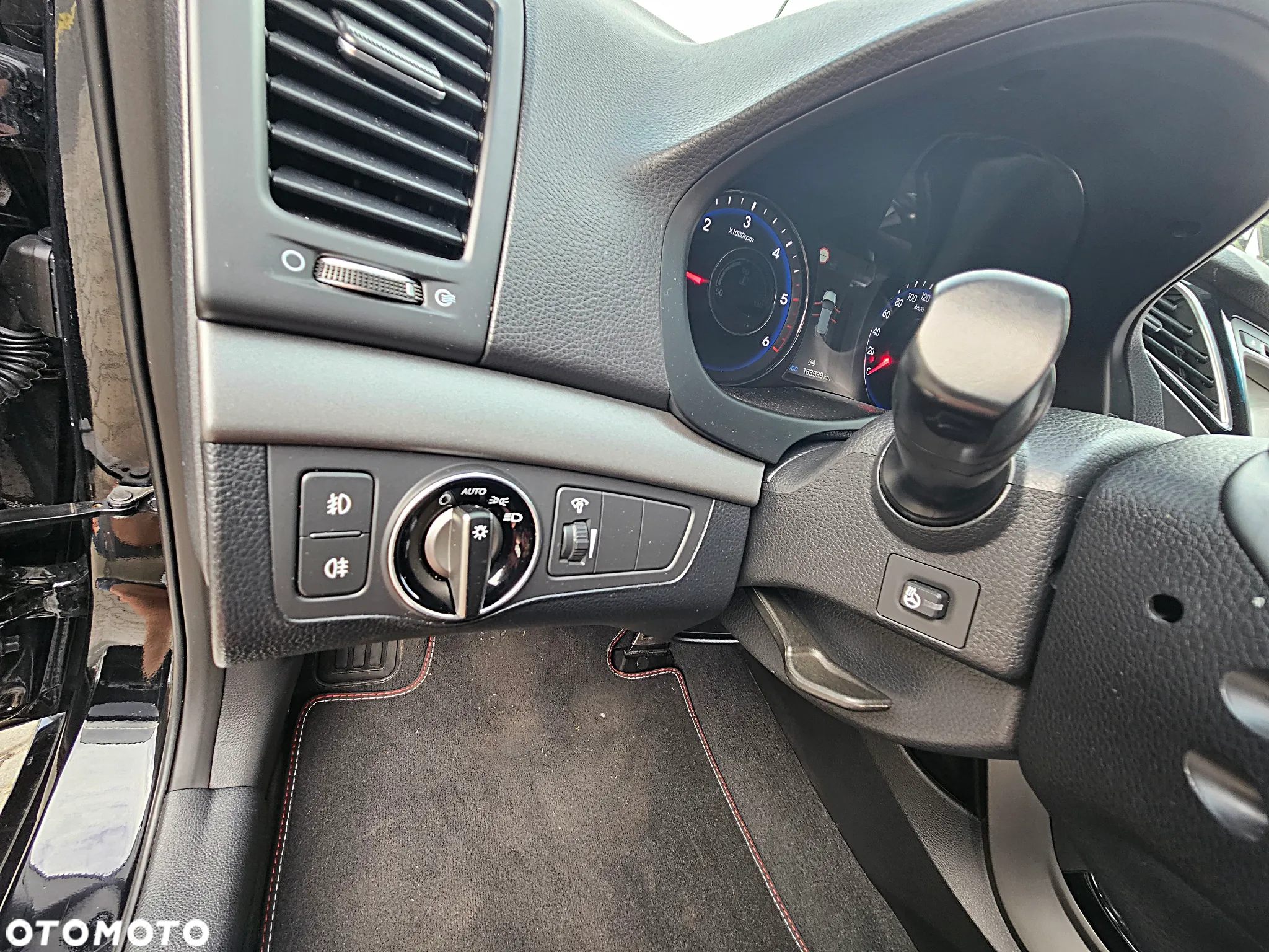 Hyundai i40 Kombi 1.7 CRDi Premium - 32
