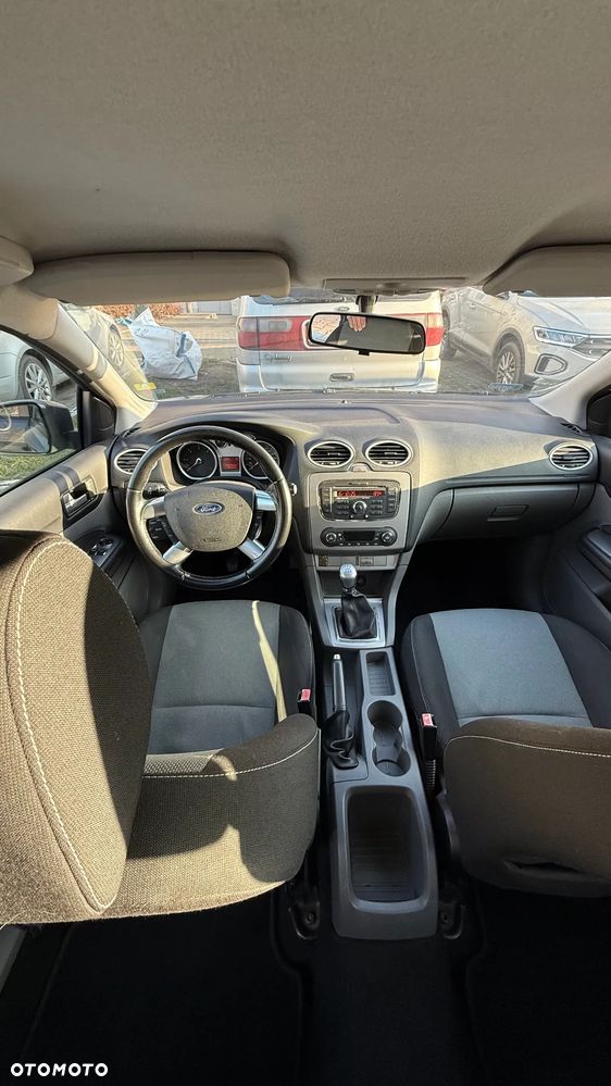 Ford Focus - 8