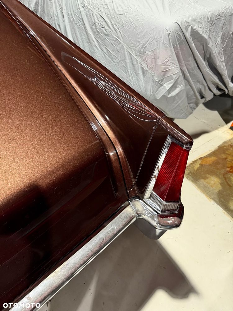 Cadillac Deville - 12