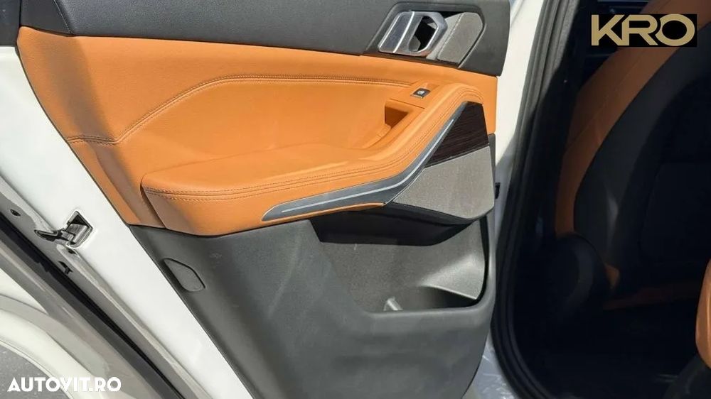 BMW X5 xDrive40i - 16