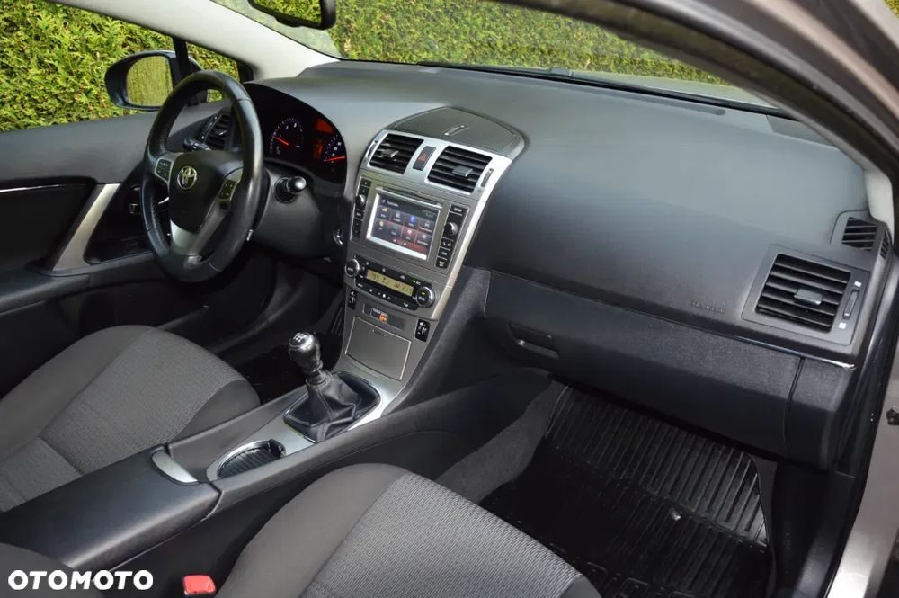 Toyota Avensis 2.0 D-4D Edition - 26