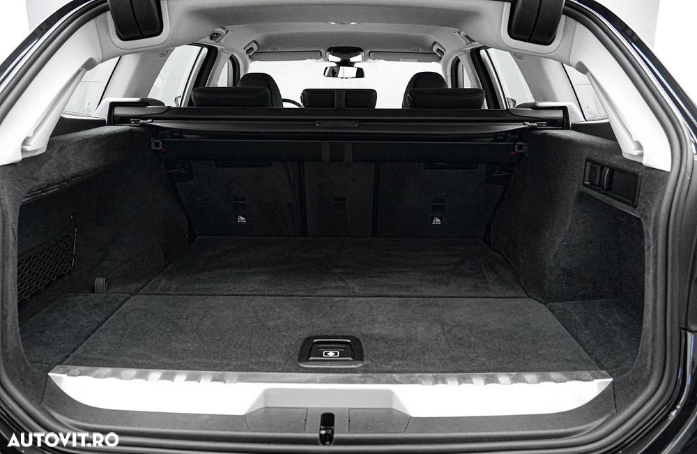 BMW Seria 3 320e AT PHEV - 30