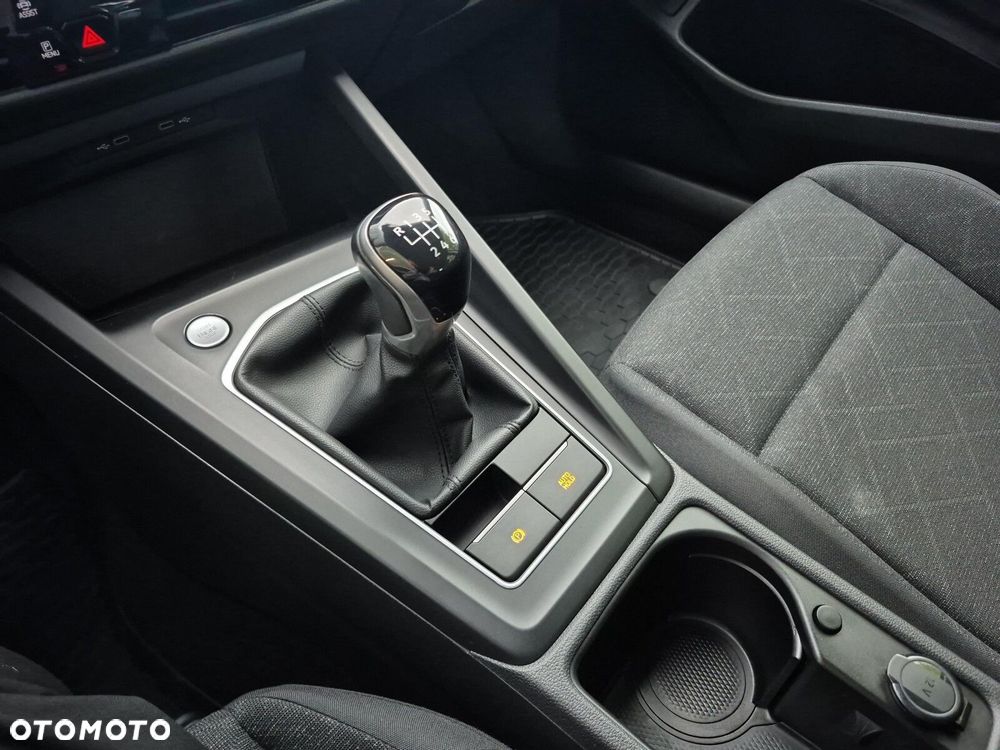 Volkswagen Golf Variant - 15