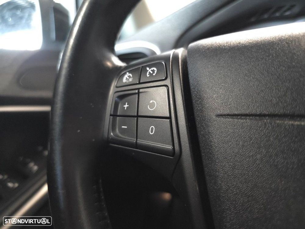 Volvo V40 1.6 D2 Momentum - 27