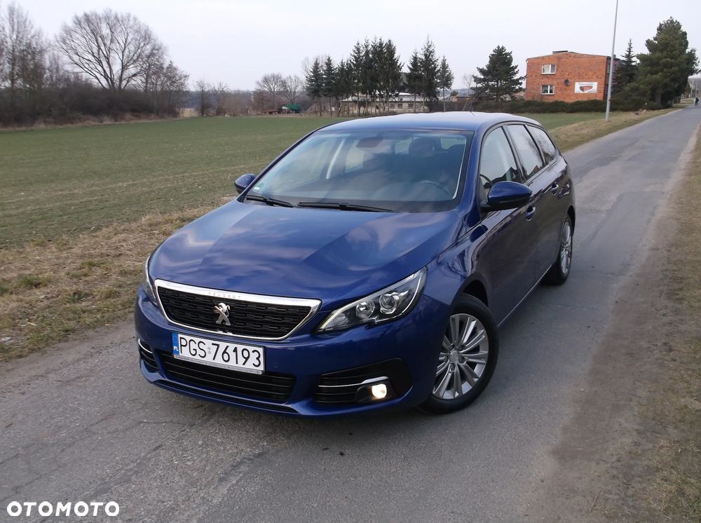Peugeot 308 PureTech 130 GPF EAT8 Black Edition - 26