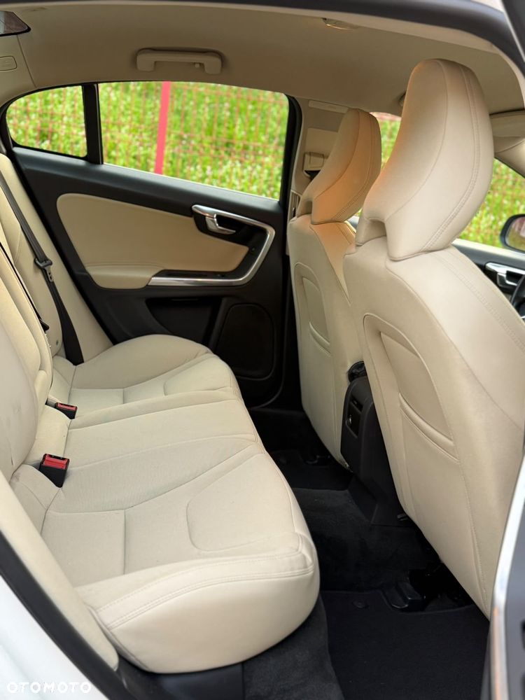 Volvo S60 D4 Edition - 12