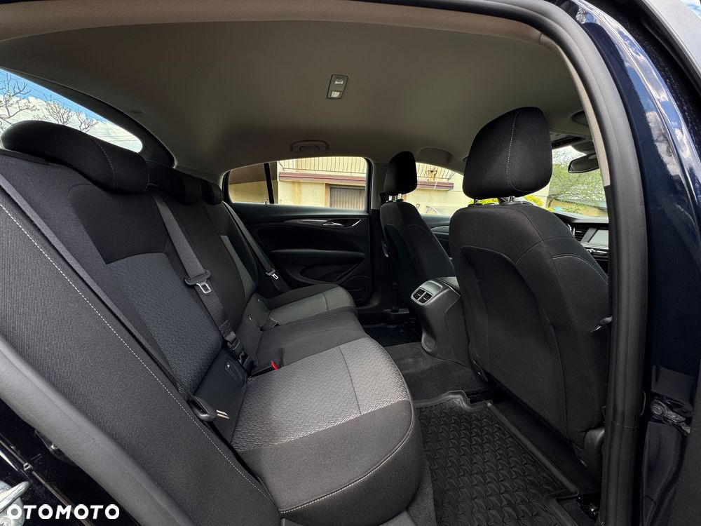 Opel Insignia 1.5 T Enjoy S&S - 33