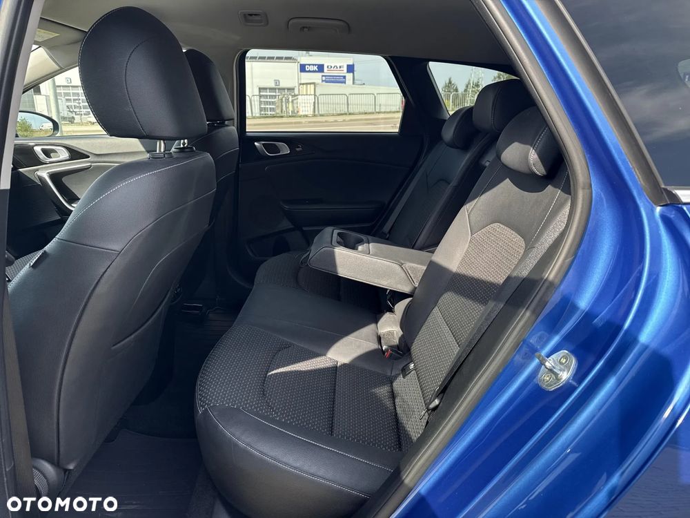 Kia Ceed 1.5 T-GDI L Business Line Plus - 16
