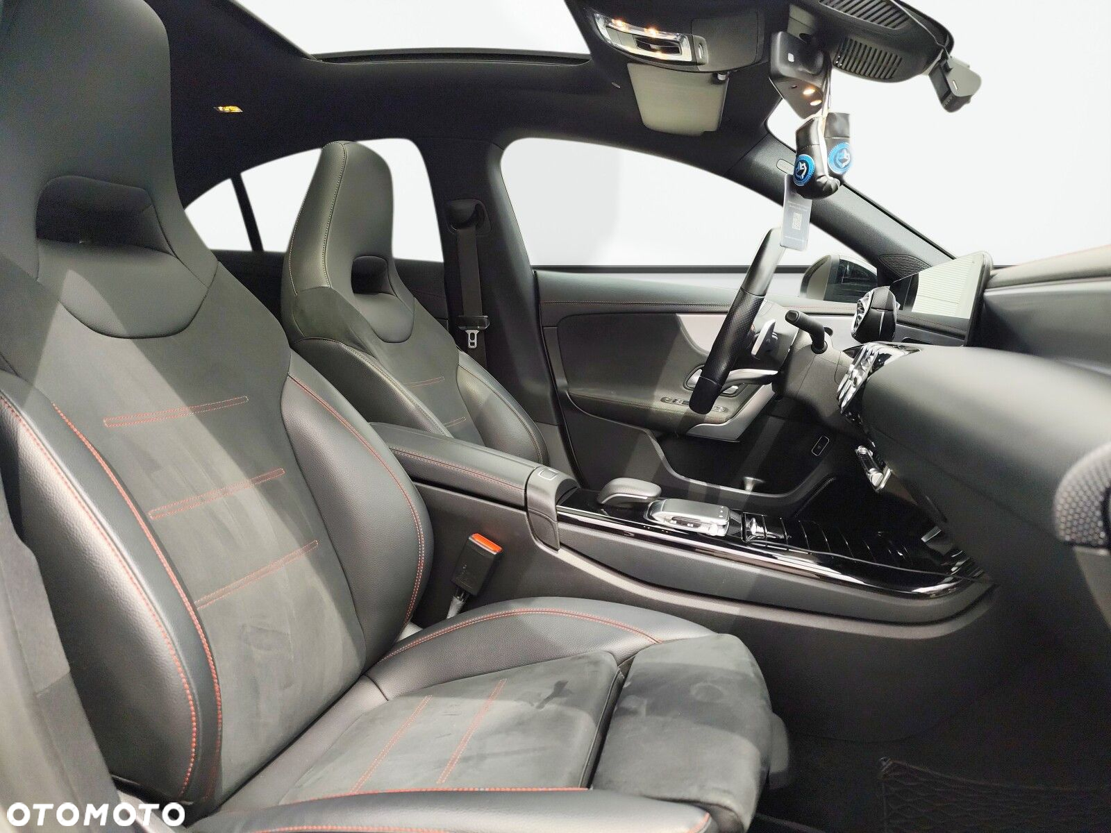 Mercedes-Benz CLA - 20