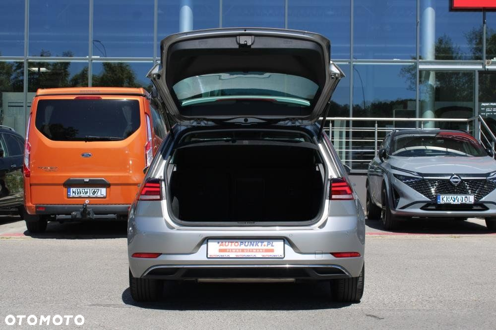 Volkswagen Golf - 38