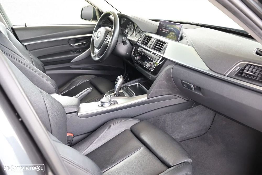 BMW 330 e iPerformance Line Sport - 17