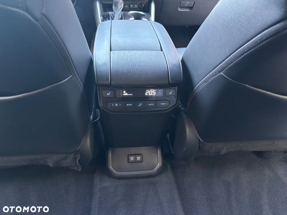 Toyota Highlander 2.5 Hybrid Executive - 24