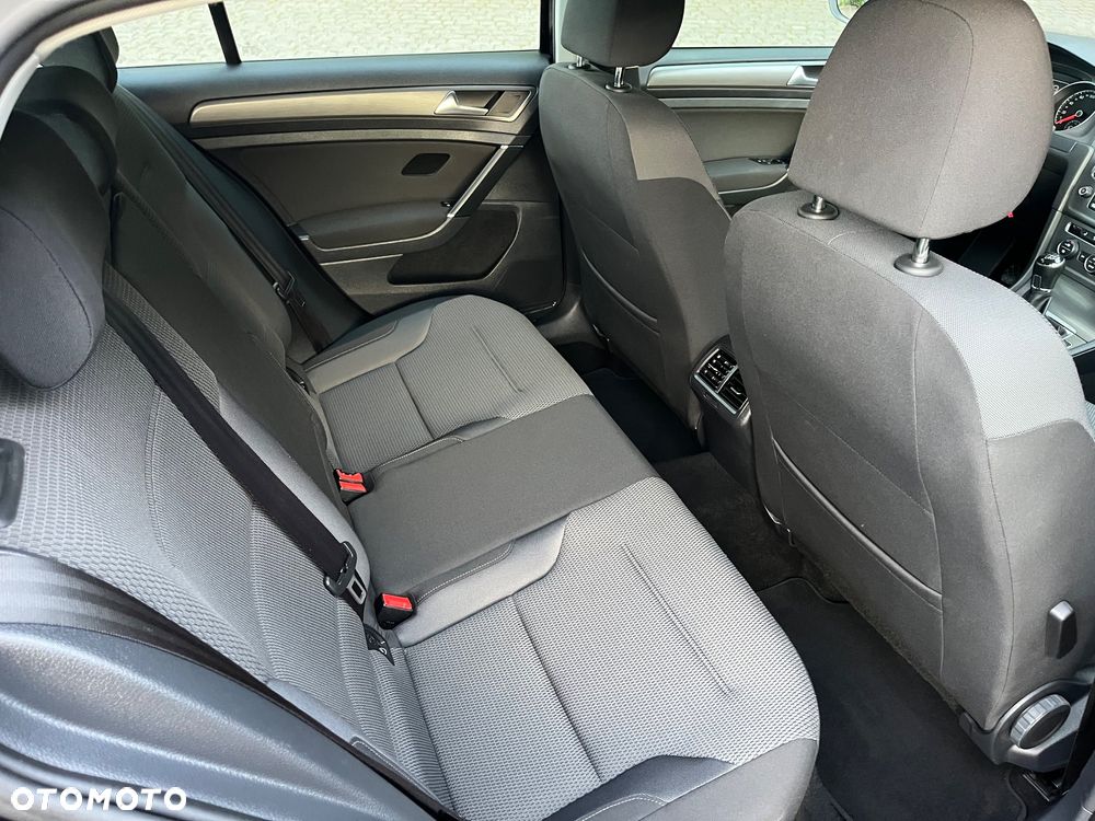 Volkswagen Golf 1.6 TDI DPF BlueMotion Technology Style - 11