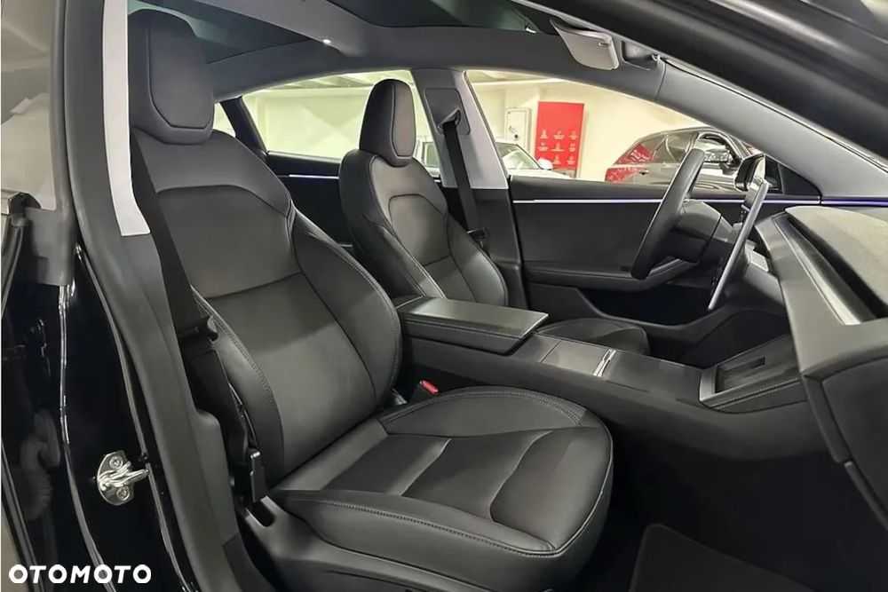 Tesla Model 3 Long Range AWD - 11