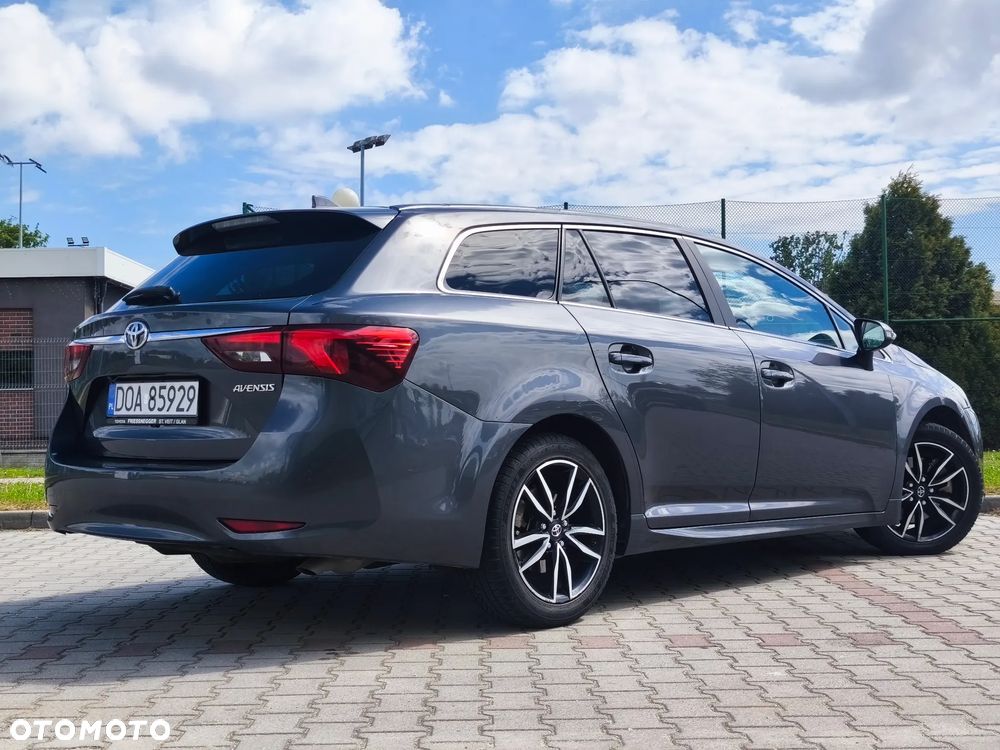 Toyota Avensis Touring Sports 2.0 D-4D Executive - 13