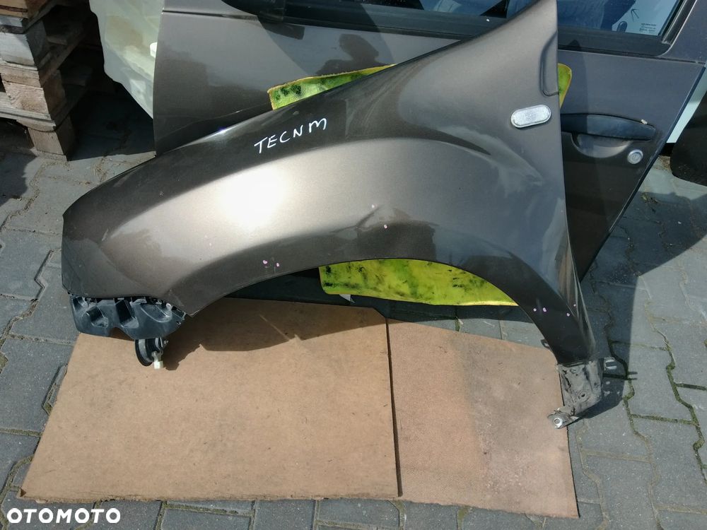 DACIA DUSTER TECNM BLOTNIK LEWY PRZEDNI PRZOD ROZNE CZESCI PYTA