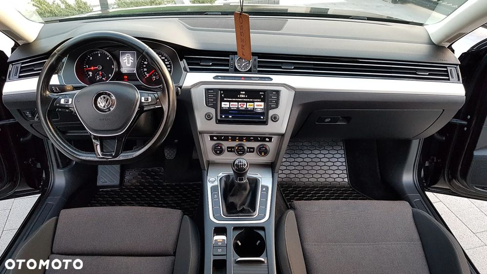 Volkswagen Passat 2.0 TDI BMT Highline - 39