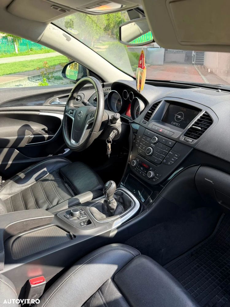 Opel Insignia 2.0 CDTI - 8