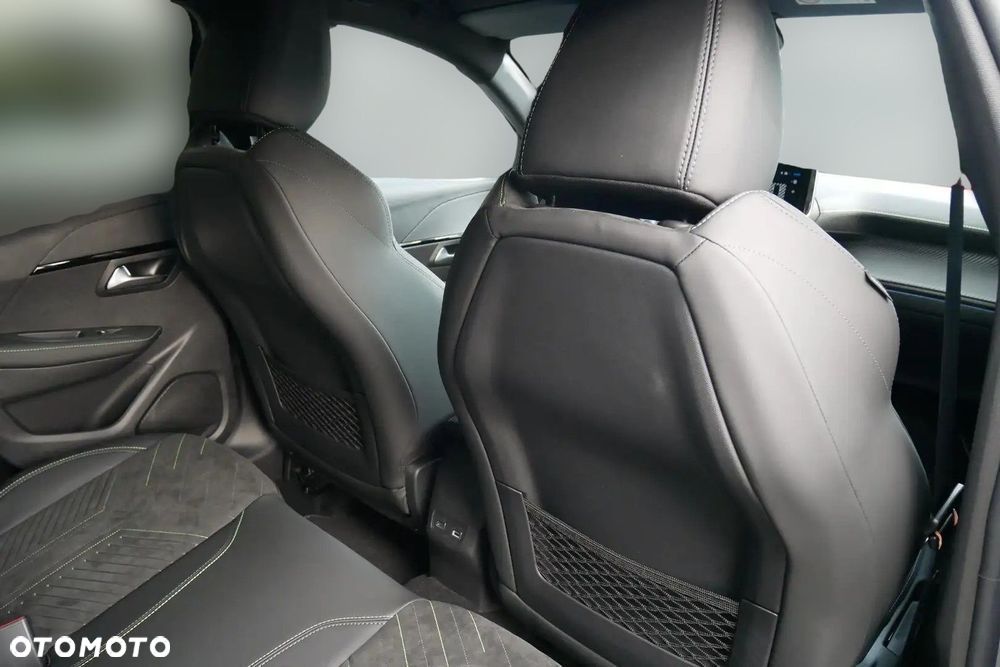 Peugeot 208 1.2 mHEV GT - 9