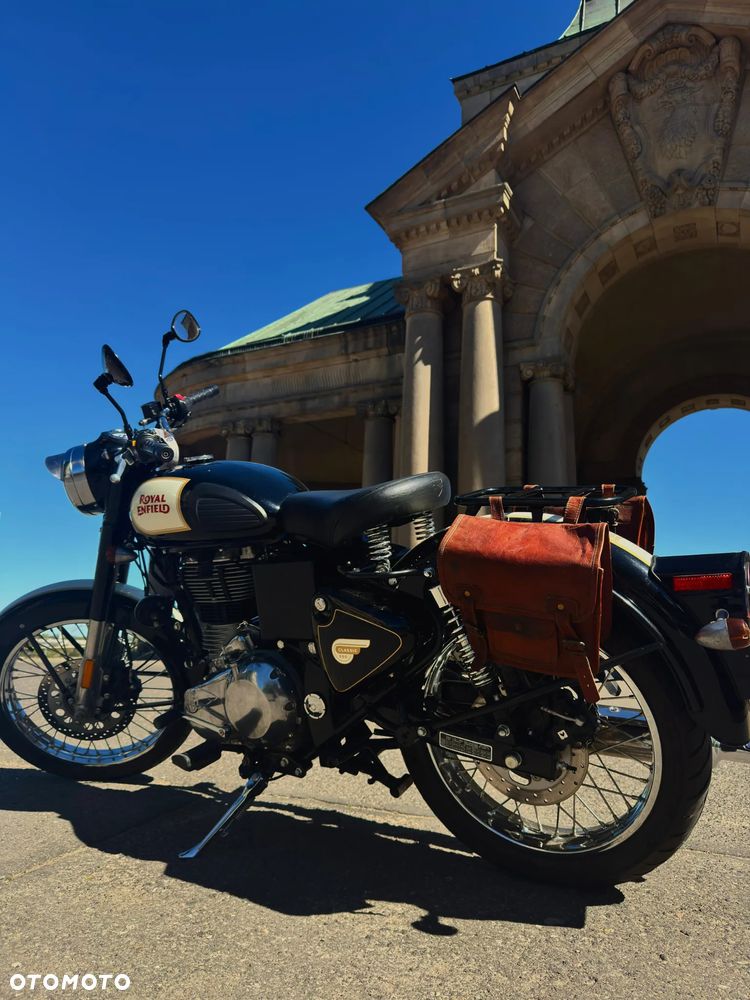 Royal Enfield Classic - 2