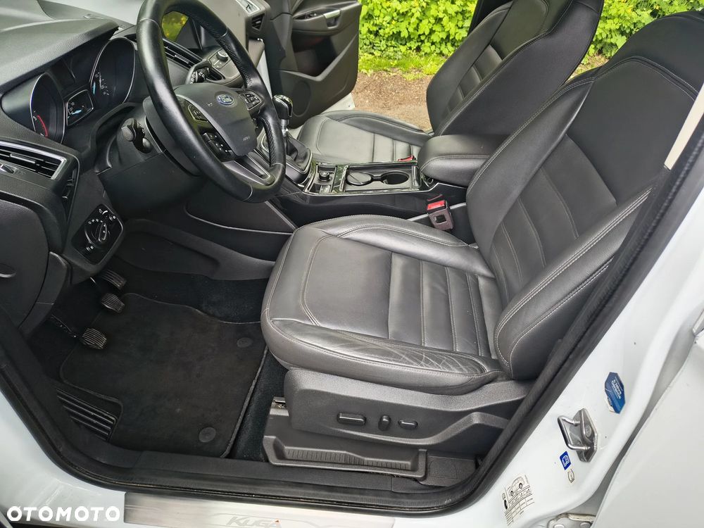 Ford Kuga 2.0 TDCi AWD Titanium - 11
