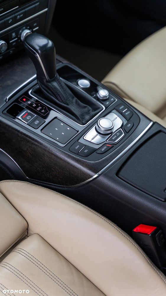 Audi A6 Allroad - 16