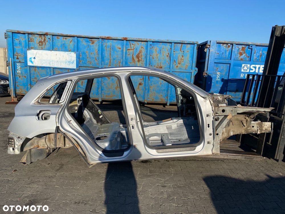 PRÓG PRAWY SŁUPEK ĆWIARTKA AUDI Q5 8R I - 1