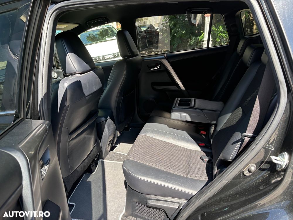 Toyota RAV4 2.5 VVT-i 4x4 Elegance - 9