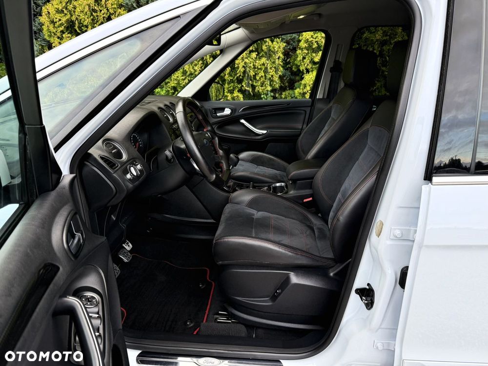 Ford S-Max - 22