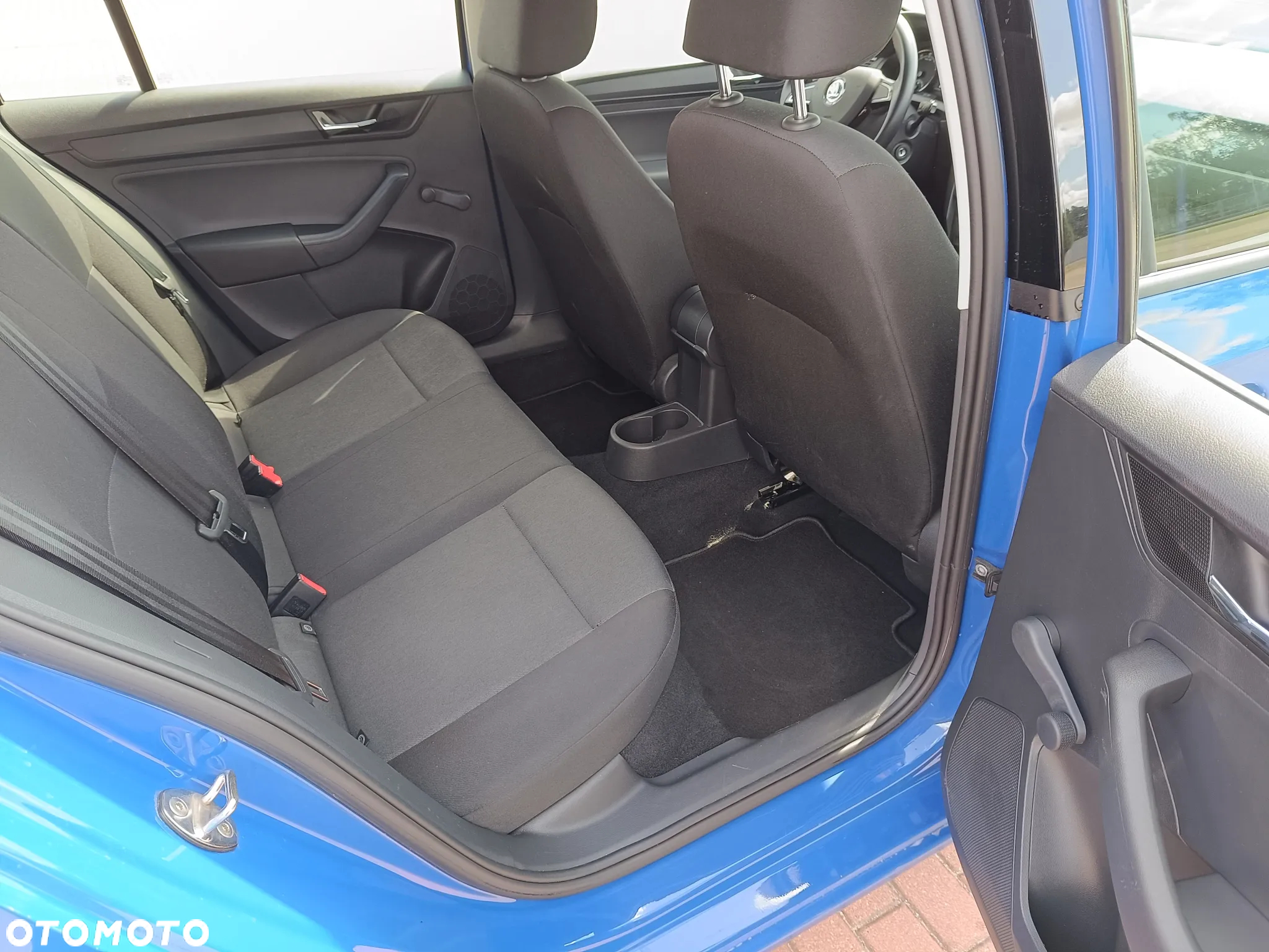 Skoda RAPID - 12