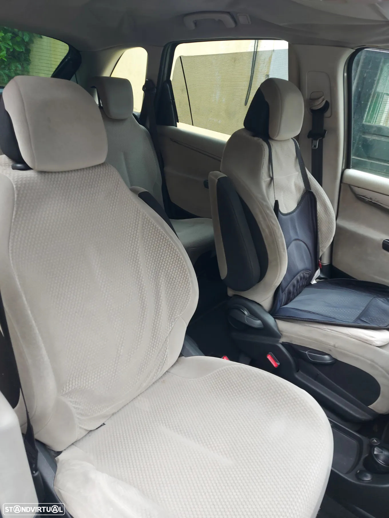 Citroën C4 Picasso 1.6 HDi - 9