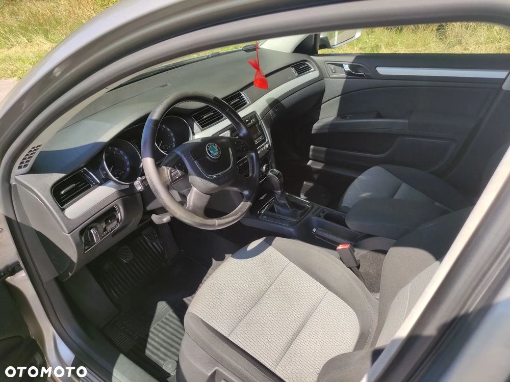 Skoda Superb 2.0 TDI Ambition - 10