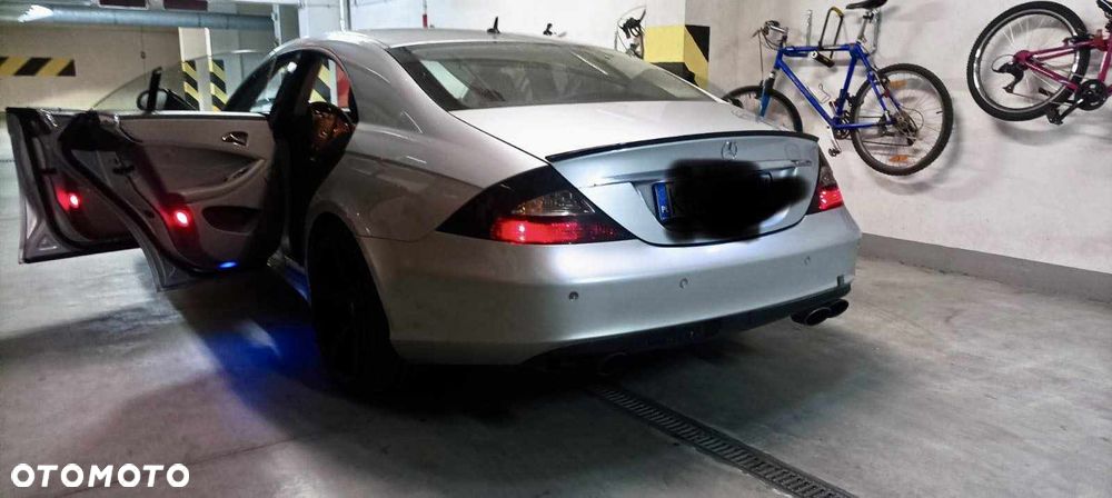 Mercedes-Benz CLS - 6