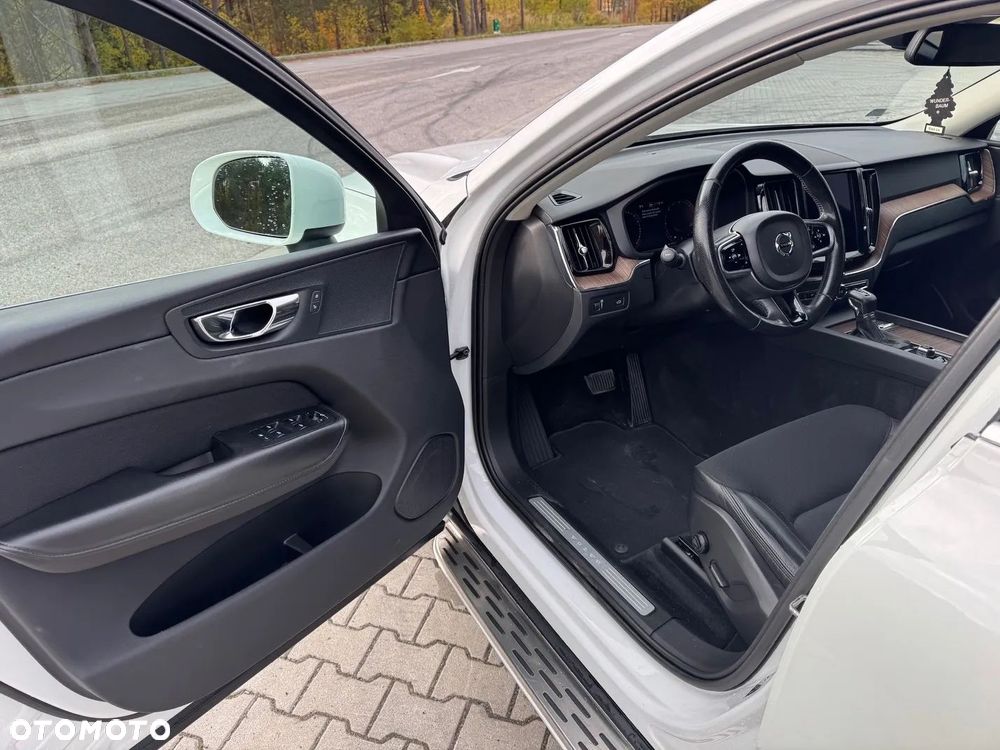 Volvo XC 60 D4 Momentum - 14