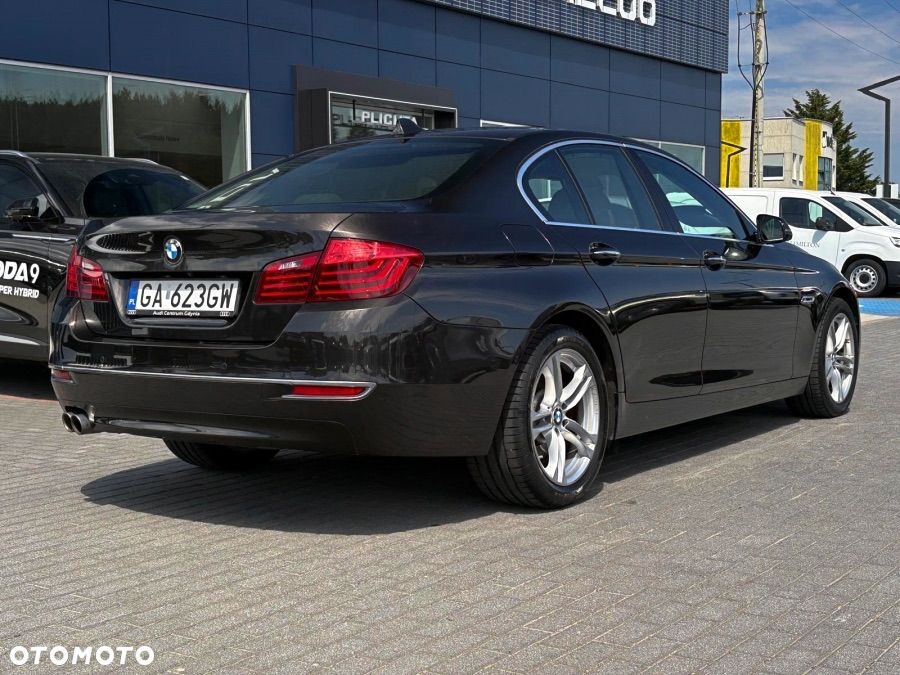 BMW Seria 5 525d xDrive Luxury Line - 6