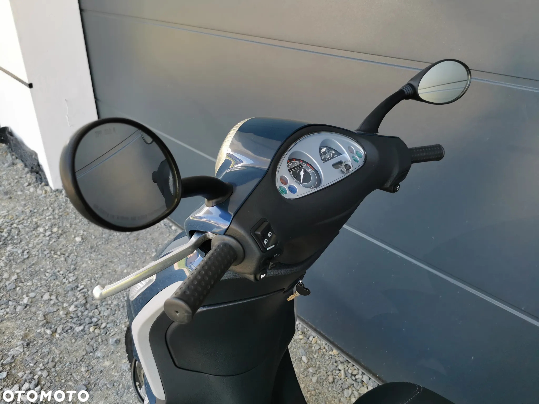 Piaggio FLY - 12