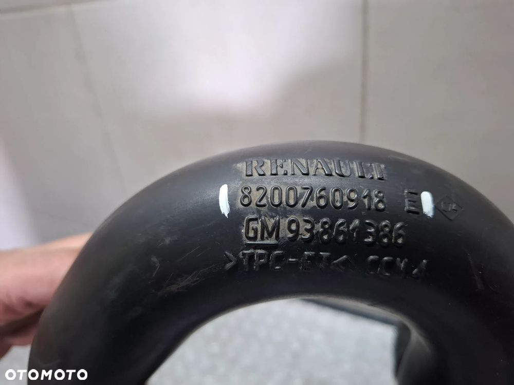 Rura turbo intercoolera Renault Trafic II 2011 rok 2,0Dci nr 8200760918E - 2