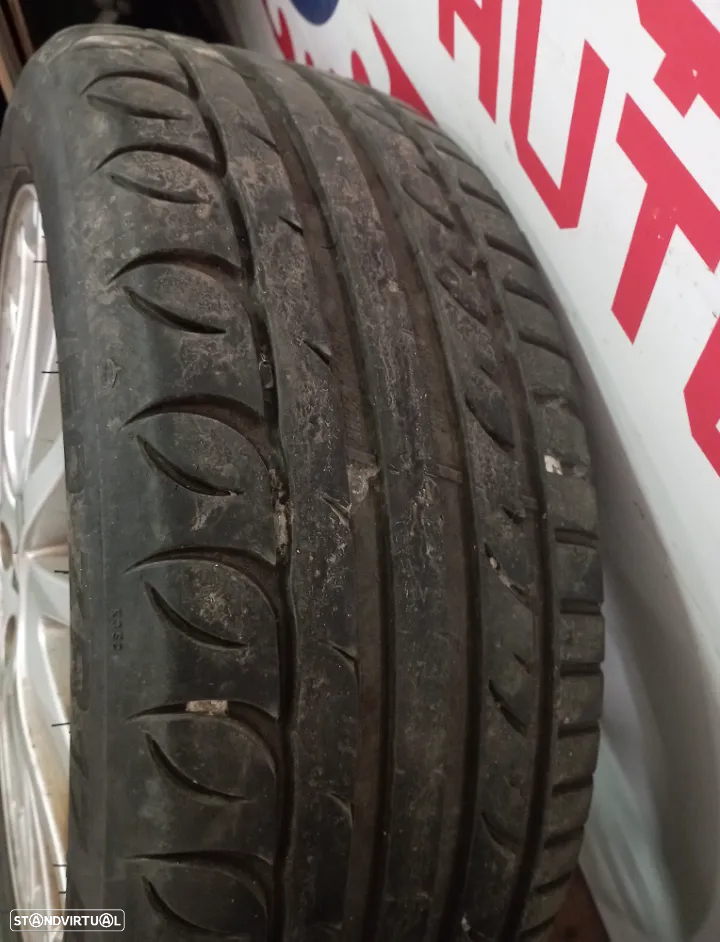 Jantes Renault Laguna III 215/50 R17 - 8