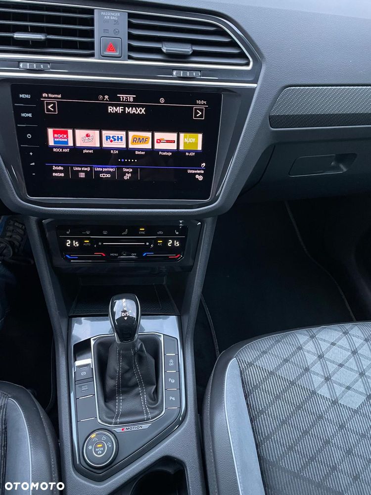 Volkswagen Tiguan 2.0 TDI SCR 4MotION DSG R-Line - 16