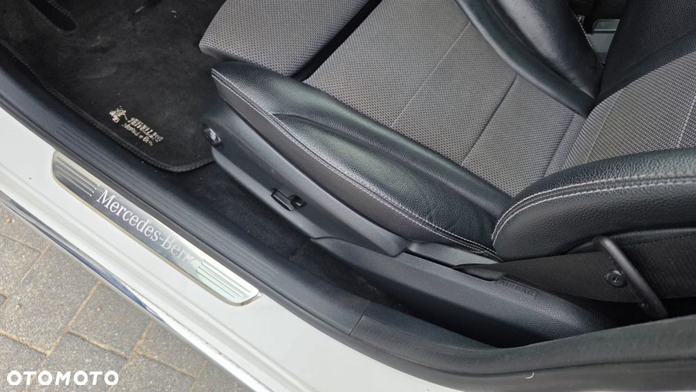 Mercedes-Benz Klasa C 220 (BlueTEC) d 7G-TRONIC Avantgarde - 16
