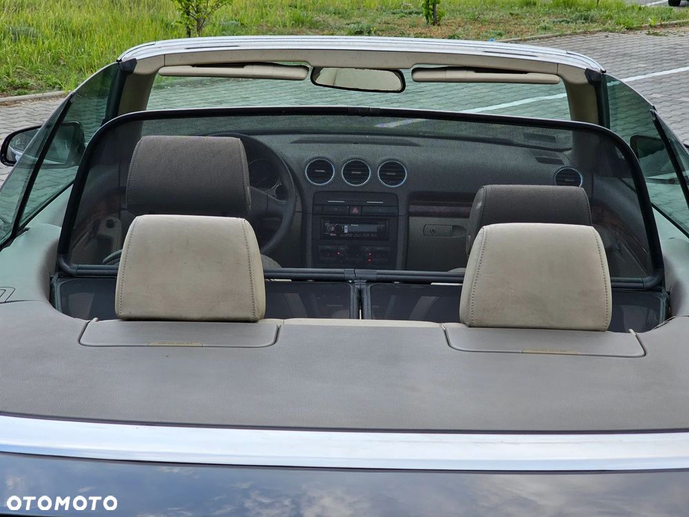Audi A4 Cabrio 2.5 TDI - 19