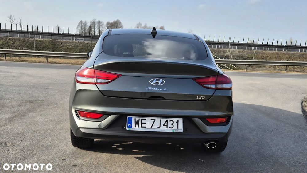 Hyundai i30 ver-1-5-t--gdi-48v-smart-dct - 10