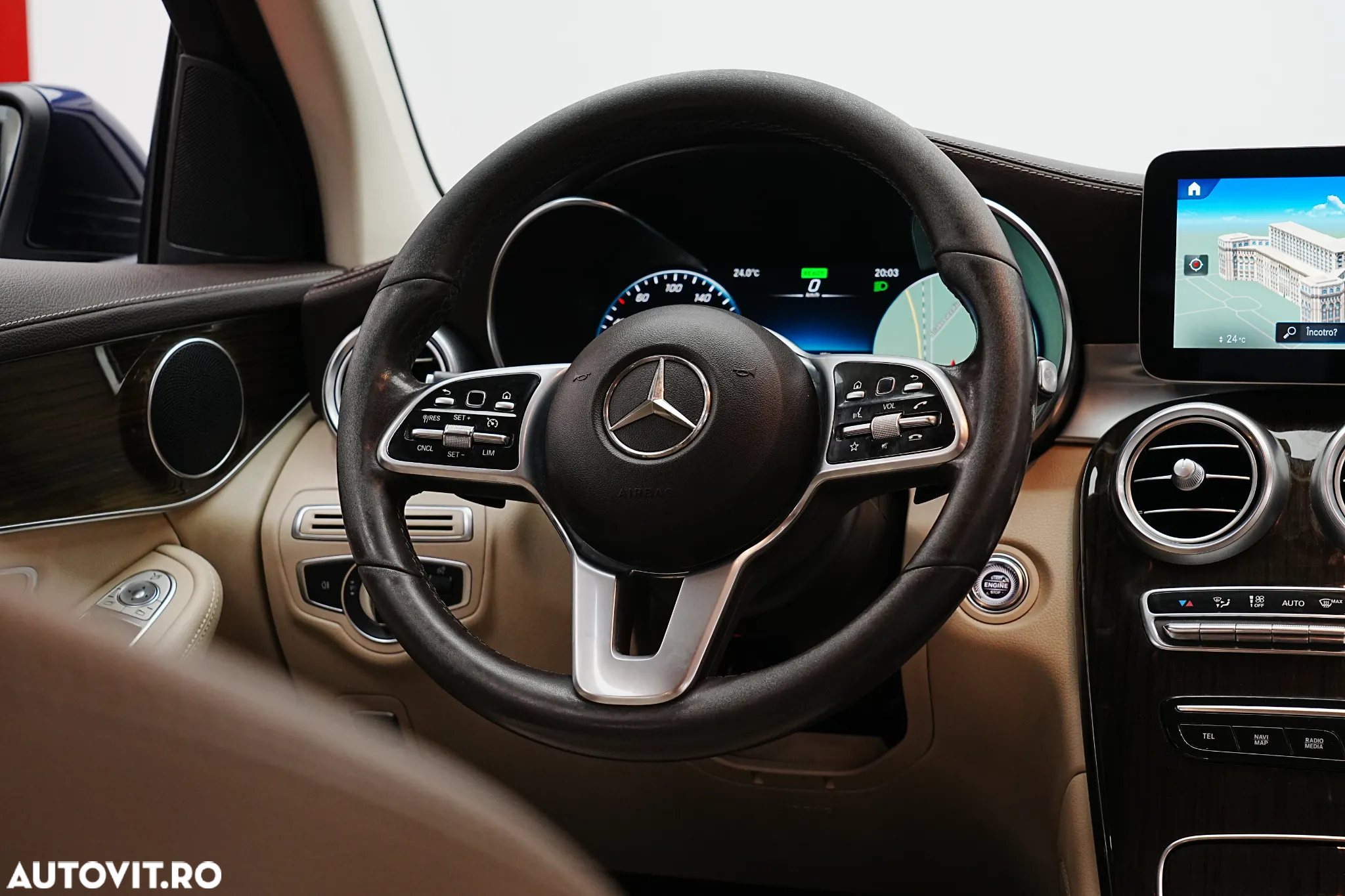 Mercedes-Benz GLC 200 4Matic 9G-TRONIC AMG Line - 14