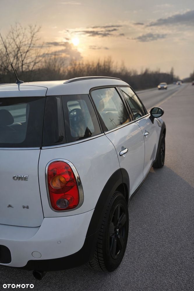 MINI ONE - 3