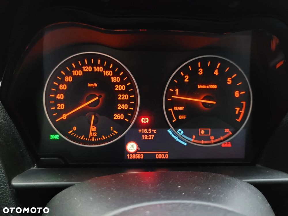 BMW Seria 1 116i Urban Line - 8