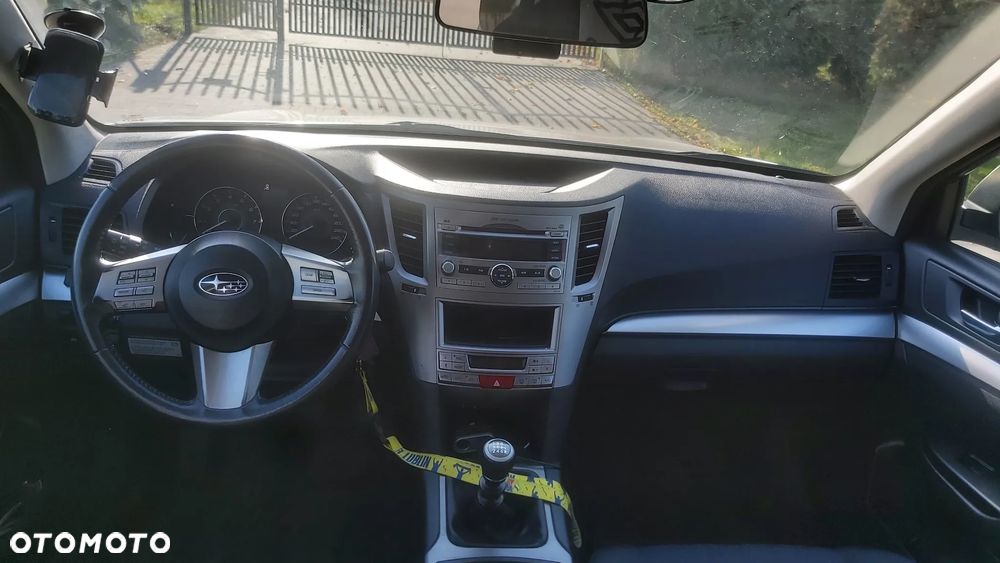 Subaru Legacy 2.0i Comfort - 11