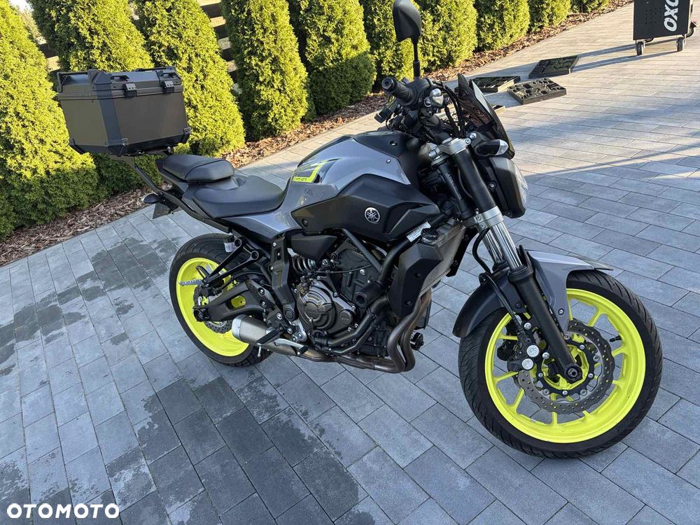 Yamaha MT - 2