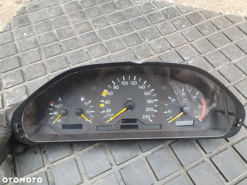 LICZNIK ZEGAR 2025407748 MERCEDES EUROPA - 2