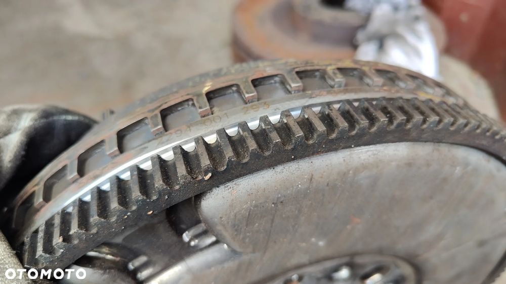 MERCEDES W204 W212 om 651 2.2 CDI KOŁO DWUMASOWE DWUMAS dwumasa sprzęgło komplet - 15