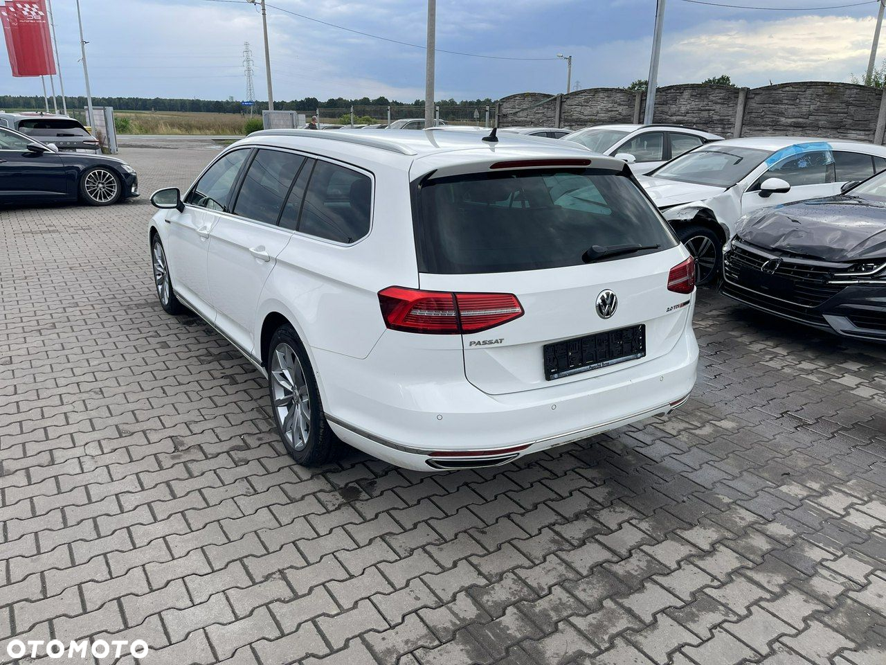 Volkswagen Passat 2.0 TDI Bi-Turbo BMT 4Mot Highline DSG - 2